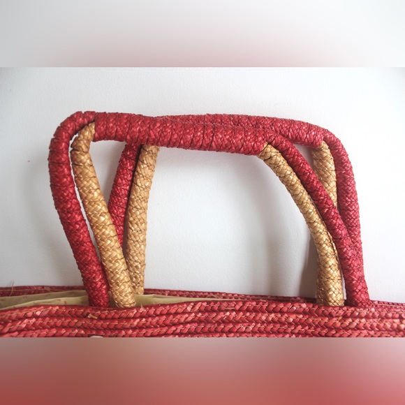 Vintage Straw Market Bag or Tote with Handles, Woven Sisal Bucket Purse, Retro - Picture 5 of 9